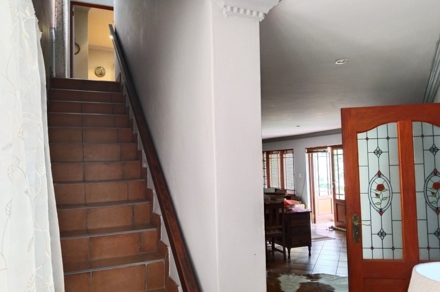 5 Bedroom Property for Sale in Meerhof North West